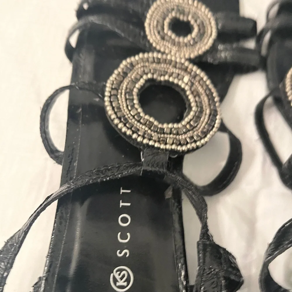 Karen Scott chic black